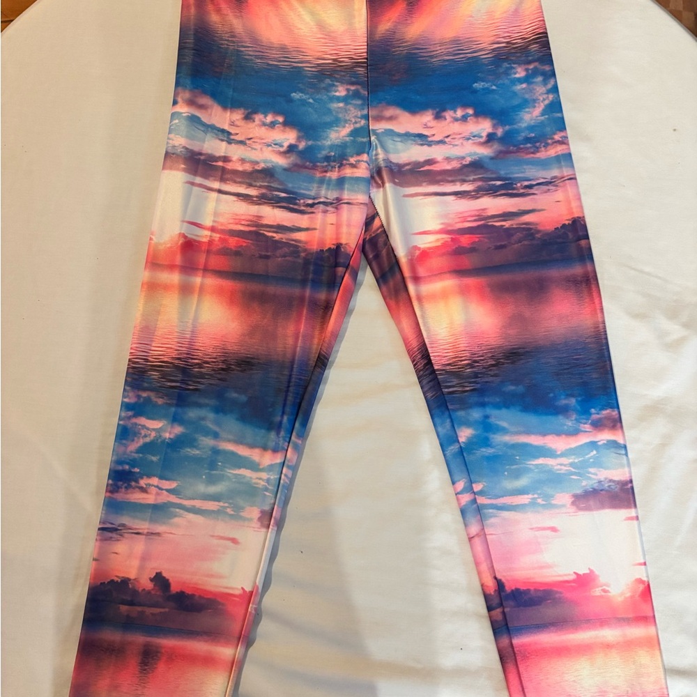 2- PINK Victoria's Secret Legging- one black & the other pink/blue beach M Y2K - Picture 10 of 10